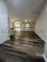 20 Swamp Fire Ct in Greenville, SC - Foto de edificio - Building Photo