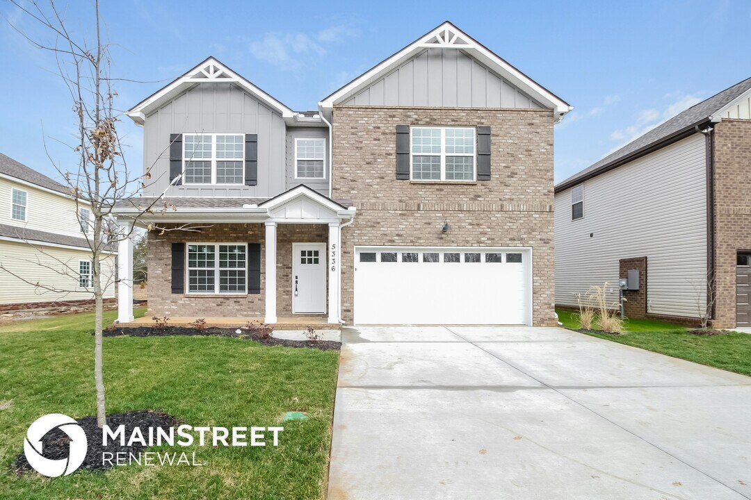 5336 Nancy Seward Dr in Murfreesboro, TN - Foto de edificio