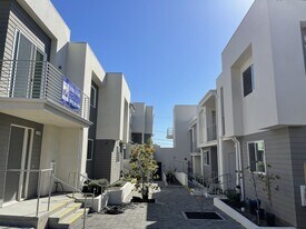 1258 E Santa Clara St in Ventura, CA - Building Photo