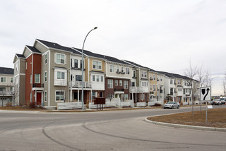 424 Nolanfield Vill NW in Calgary, AB - Building Photo - Building Photo