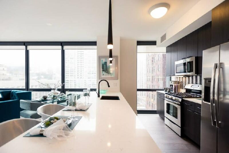 60 E Lake St in Chicago, IL - Building Photo