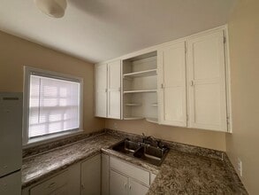 1232 N Terrace Dr in Wichita, KS - Building Photo - Building Photo