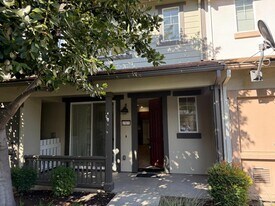 17075 St Cecilia Ln in Morgan Hill, CA - Building Photo