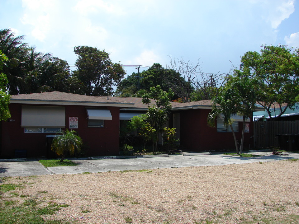 2221 SE 4th Ave in Fort Lauderdale, FL - Building Photo