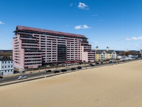 356 Beach St, Unit 2 in Revere, MA - Building Photo - Building Photo