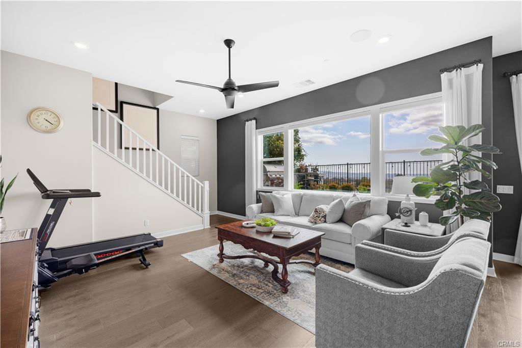 545 Serrano Summit Dr in Lake Forest, CA - Building Photo