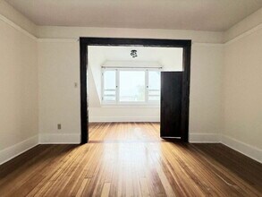 1048 Laguna Ave in Los Angeles, CA - Building Photo - Building Photo