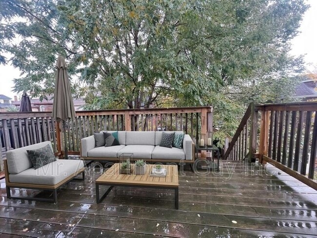 property at 7 Rutherford Ave
