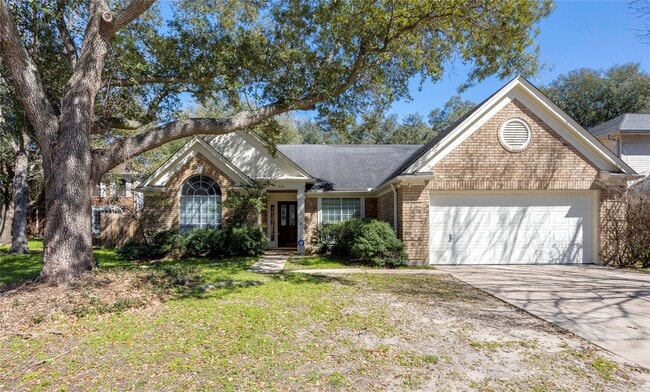 property at 811 Sierra Lake Dr