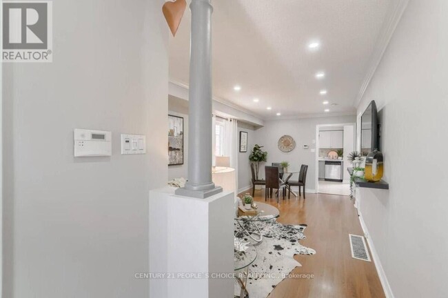 32 Ridgemore Crescent in Brampton, ON - Building Photo - Building Photo