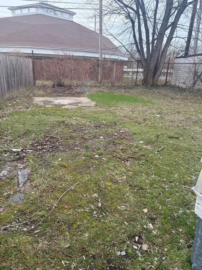 10817 Hull Ave in Cleveland, OH - Building Photo - Building Photo