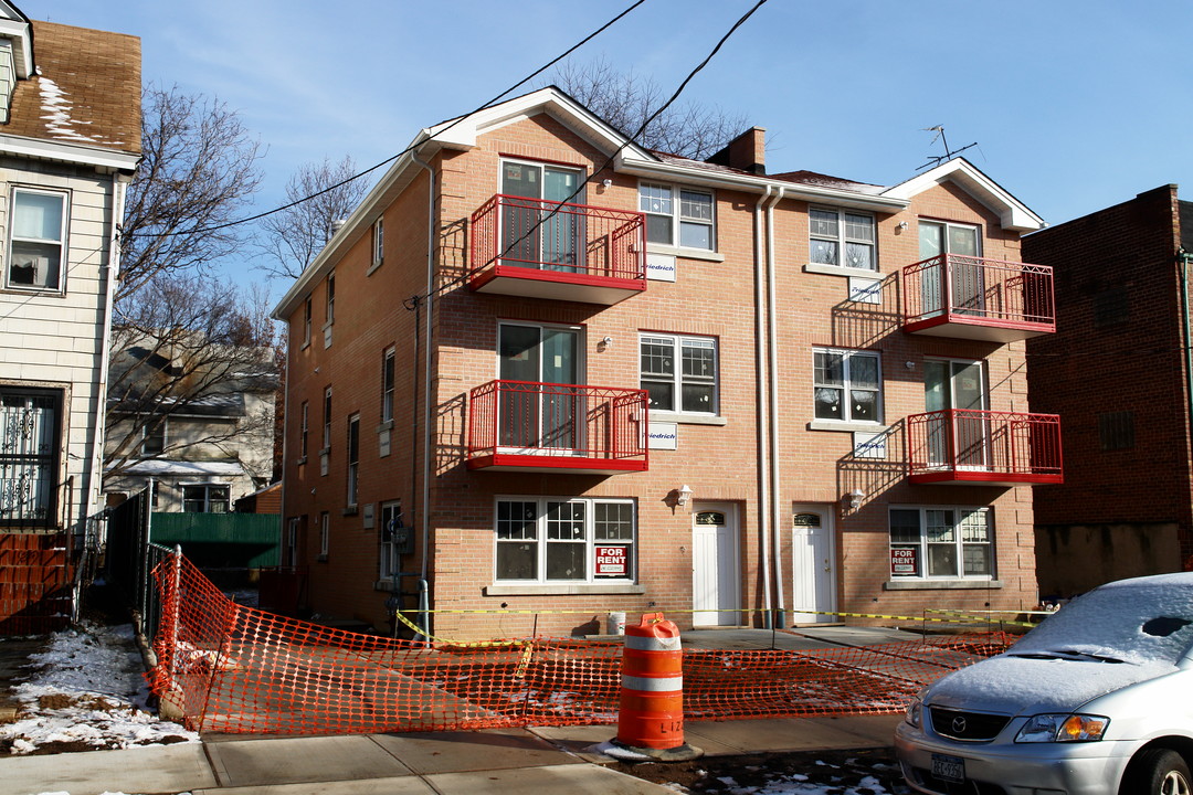 3817-3819 149th Pl in Flushing, NY - Building Photo