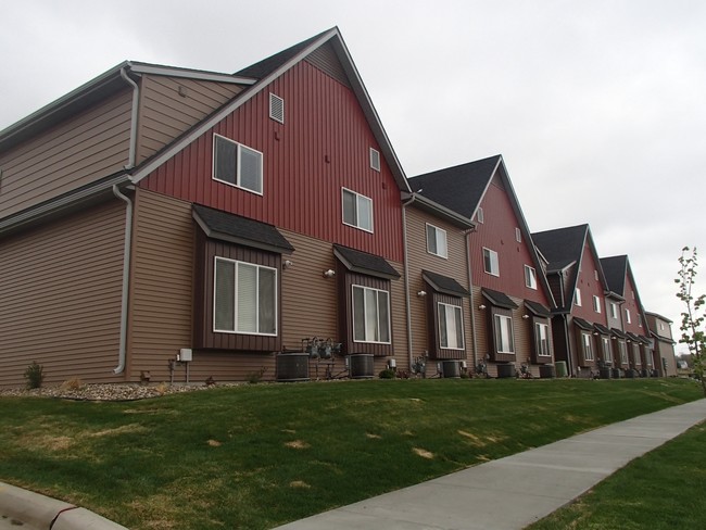 The Birches Townhomes in Williston, ND - Foto de edificio - Building Photo