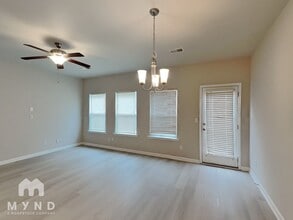 5097 Lower Elm St in Atlanta, GA - Building Photo - Building Photo