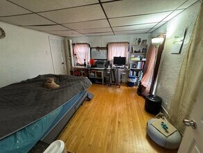 22 Almont St in Medford, MA - Building Photo - Building Photo