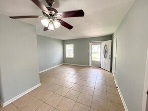 1502 Bayou Shore Dr in Galveston, TX - Building Photo - Building Photo
