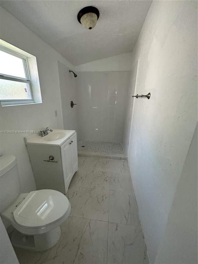 785 NW 76th St in Miami, FL - Building Photo - Building Photo