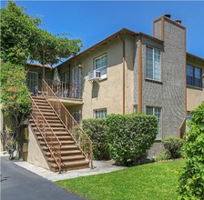 11247 Camarillo St in North Hollywood, CA - Building Photo - Building Photo