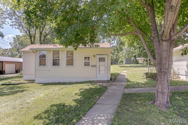 property at 128 S Meridian Rd