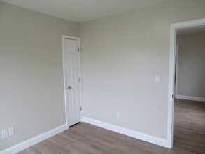 88 Ruth St in New Bedford, MA - Building Photo - Building Photo