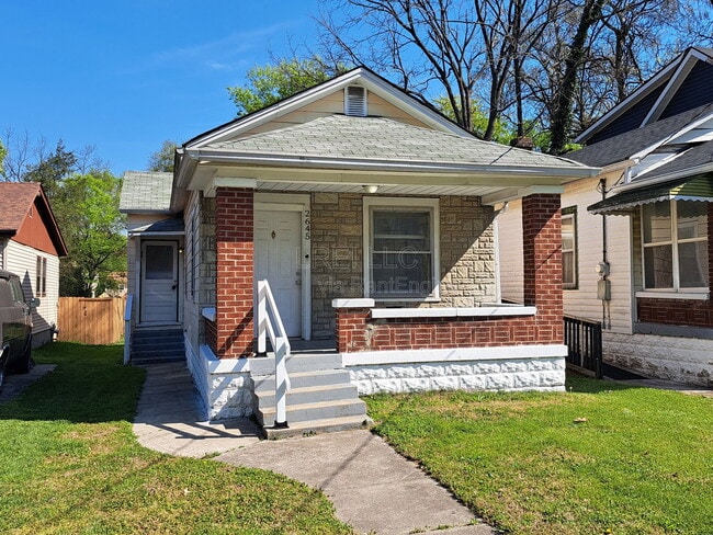 property at 2645 Grand Ave