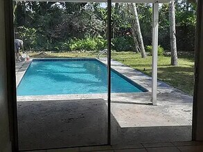 451 NE 134th St in North Miami, FL - Building Photo - Building Photo