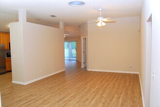 1186 Waterfall Dr in Jacksonville, FL - Building Photo - Building Photo