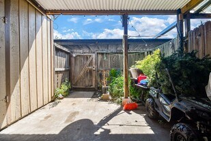 6111 Fondren Rd in Houston, TX - Building Photo