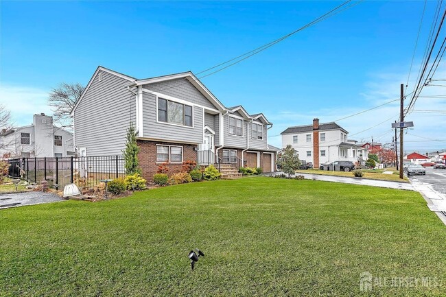 118 Arlington Ave in South Plainfield, NJ - Building Photo - Building Photo