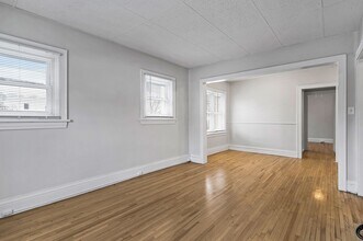 Isles West in Minneapolis, MN - Building Photo - Building Photo