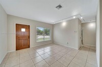 360 SW 48th Ave in Coral Gables, FL - Foto de edificio - Building Photo