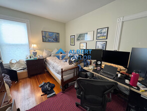 103 Marion St, Unit 2 in Somerville, MA - Foto de edificio - Building Photo