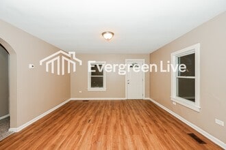 3227 Struble Rd in Cincinnati, OH - Building Photo - Building Photo