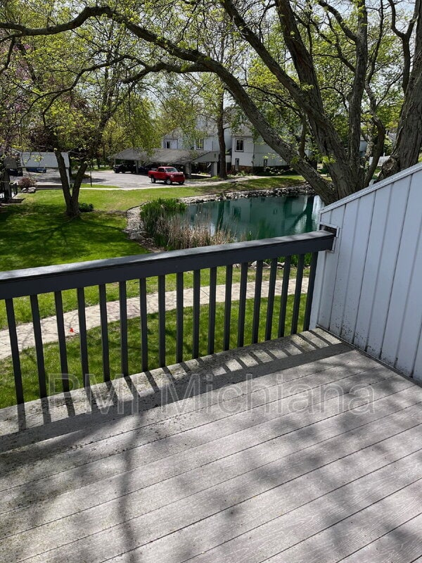 property at 18120 N Stoneridge Dr