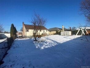 62 Harold Ave in Hempstead, NY - Building Photo - Building Photo