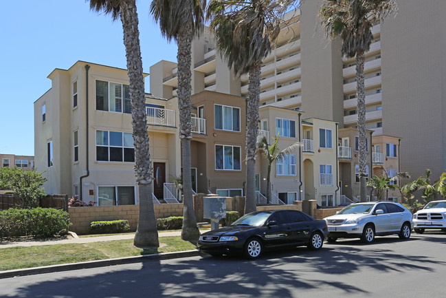 661-629 Chalcedony St in San Diego, CA - Building Photo - Building Photo