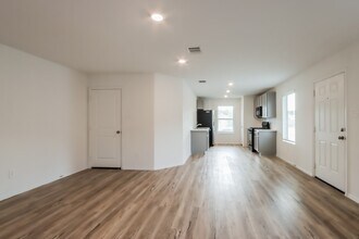 17599 Longwood Trce Ln in New Caney, TX - Building Photo - Building Photo