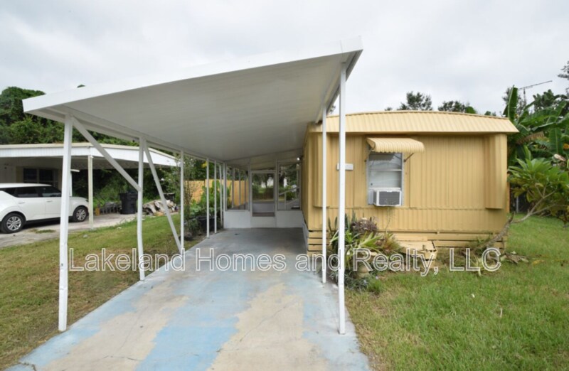 3306 Peachtree Hill Rd in Lakeland, FL - Building Photo