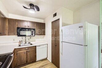 6800 E Tennessee Ave in Denver, CO - Building Photo - Building Photo