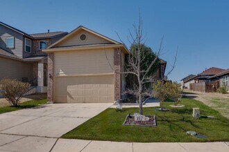 197 Lake Gln in San Marcos, TX - Building Photo - Building Photo