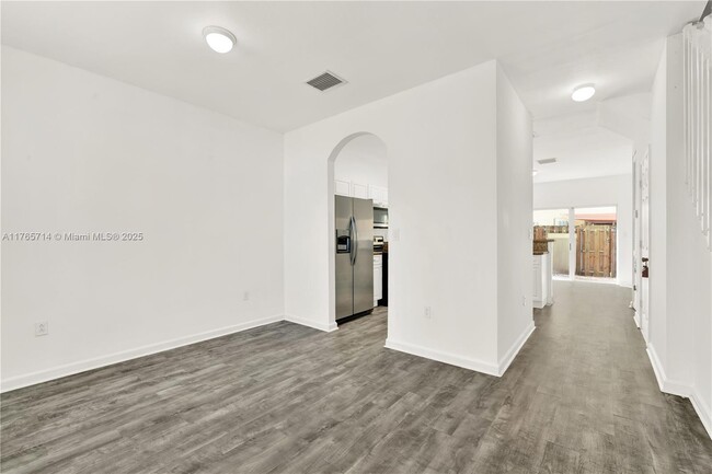 1570 NE 33rd Rd in Homestead, FL - Building Photo - Building Photo