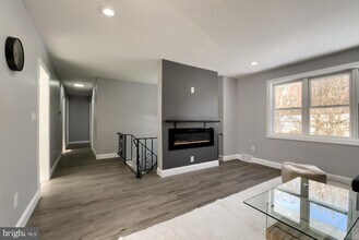 502 Bloomfield Dr in Mount Holly, NJ - Building Photo - Building Photo