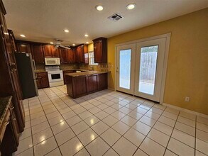 6605 NW Willow Tree Cir in Lawton, OK - Building Photo - Building Photo