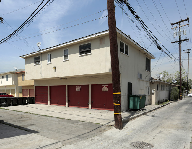 270 E Vernon St in Long Beach, CA - Building Photo - Building Photo