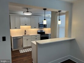 1407 Delaware Ave in Wyomissing, PA - Building Photo