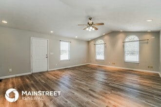 5560 Mid Day Dr in Galloway, OH - Building Photo - Building Photo