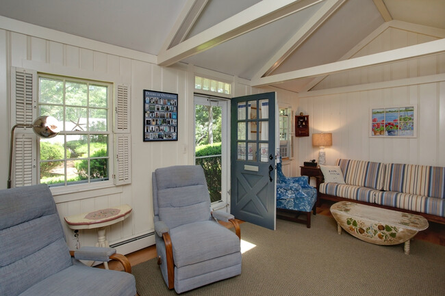 215 Scudder Rd in Barnstable, MA - Building Photo - Building Photo