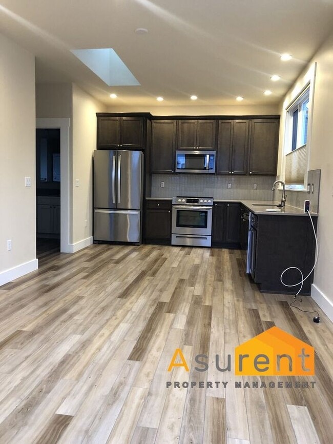 241 7th St in Ashland, OR - Building Photo - Building Photo