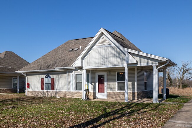 The Cottages at Highland Crossing in Bella Vista, AR - Building Photo - Building Photo