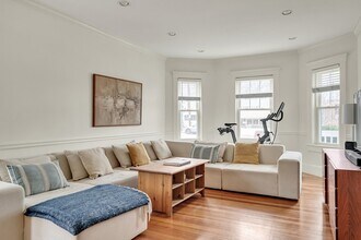 266 Belmont St in Watertown, MA - Building Photo - Building Photo